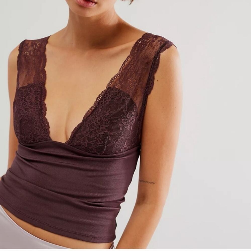 Intimately Free People NWT Power Play Lacey Cami Bittersweet Cocoa Top M $58MSRP